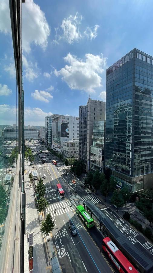 Hongdae 3 - 1min From Hongik Uni Station Exit #1 Apartemen Seoul